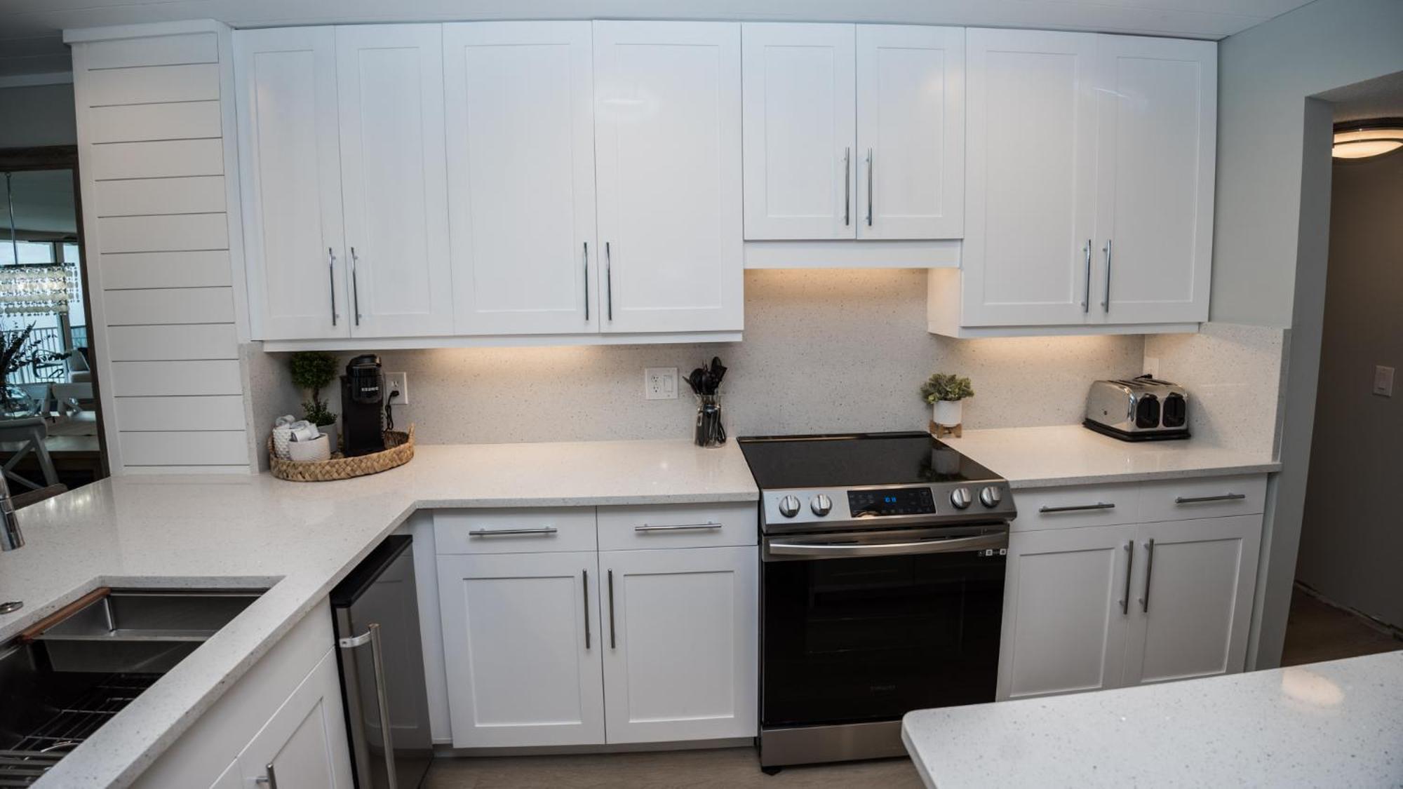 New Rental - 3Br 3Ba Corner Beachfront - 2024 Remodel - 3 Pools, Tiki Hut, Gym, Tennis Панама-Сити Экстерьер фото