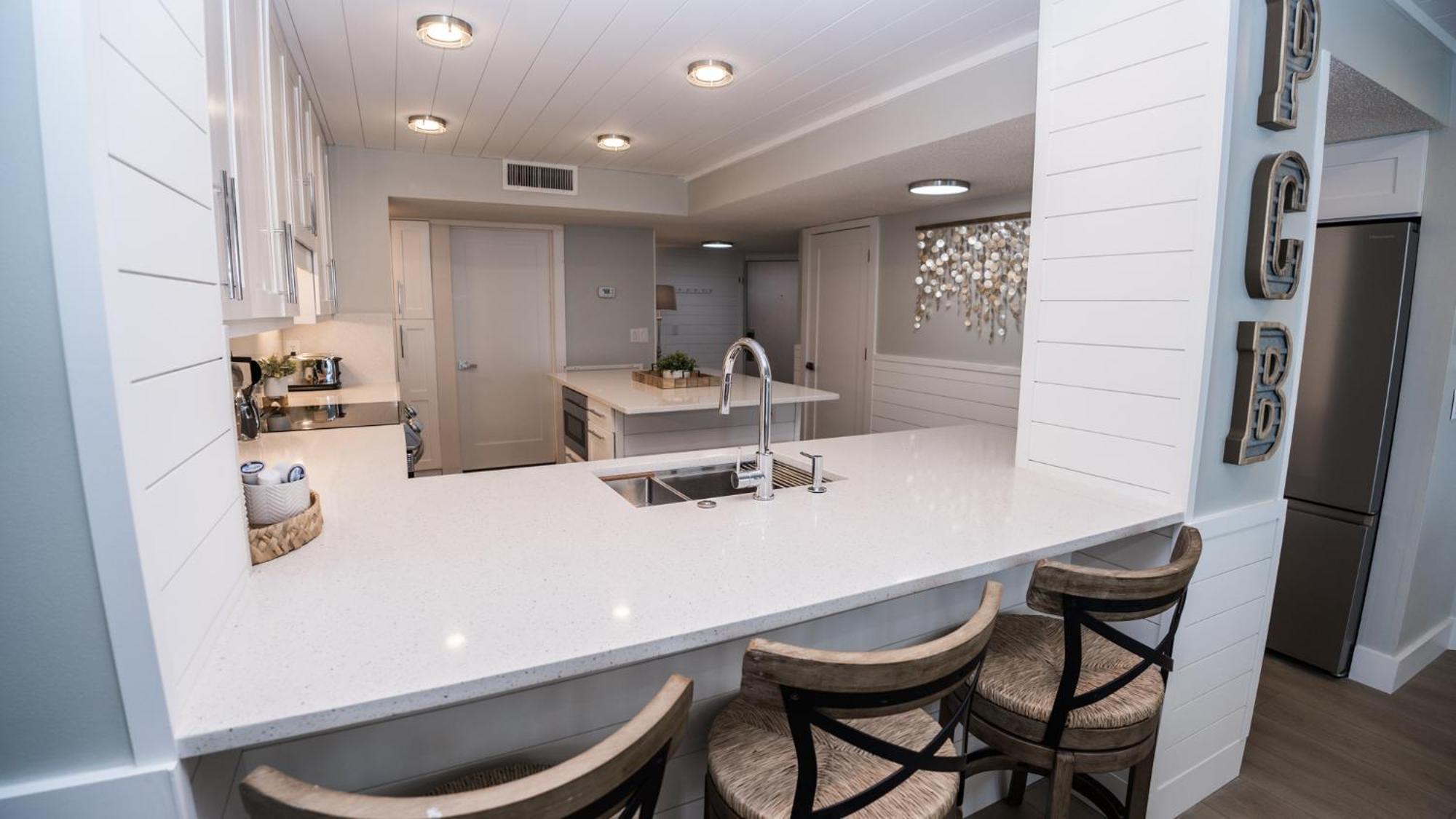 New Rental - 3Br 3Ba Corner Beachfront - 2024 Remodel - 3 Pools, Tiki Hut, Gym, Tennis Панама-Сити Экстерьер фото